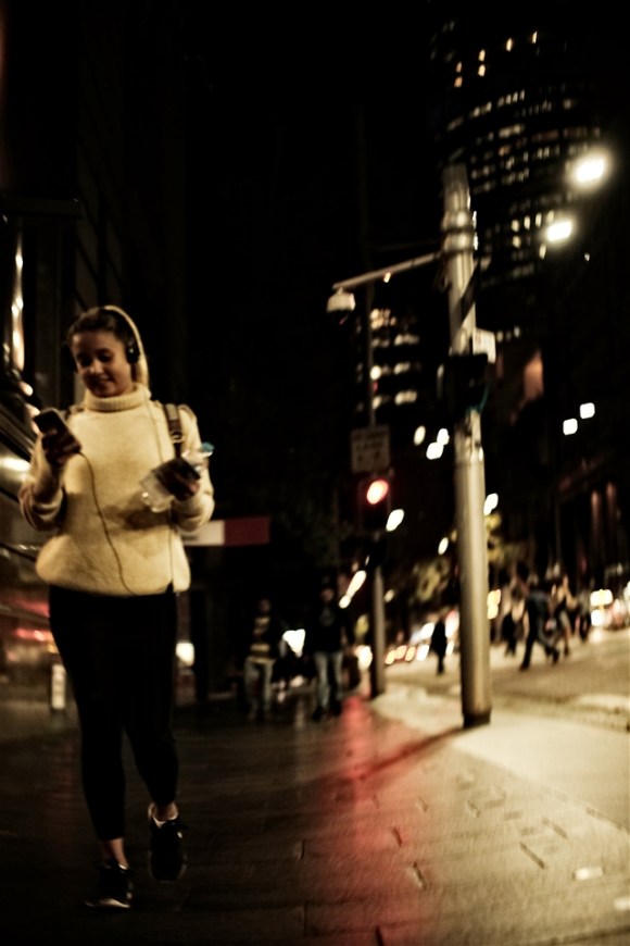 DomVarney-5354-HappyInGeorgeStreet