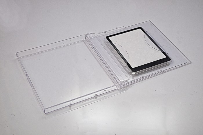 Glass-LCD-Protector-DomVarney-2008